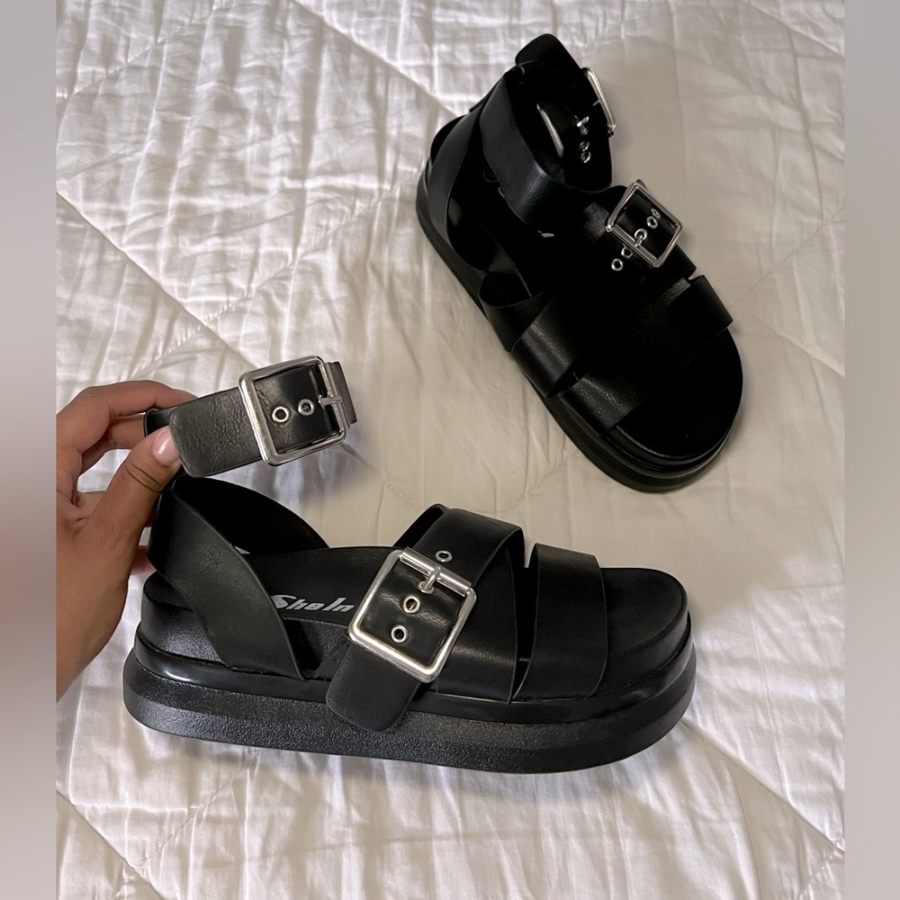 Chunky Buckle Strap Platform Sandals